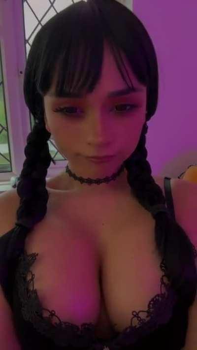 lelasohna - the big tiddie goth gf of my dreams 😍