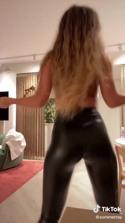 Since y'all liked the previous gif so much, here's an interpolated version