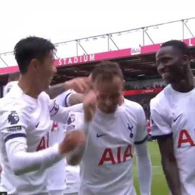 Maddison x Son x Sarr celebration