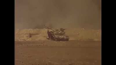 Iranians Engage Iraqi T-72 | Iran-Iraq War