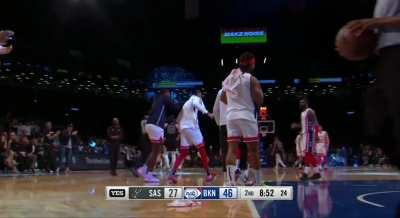 [Highlight] Kyrie Irving with the putback...dunk?