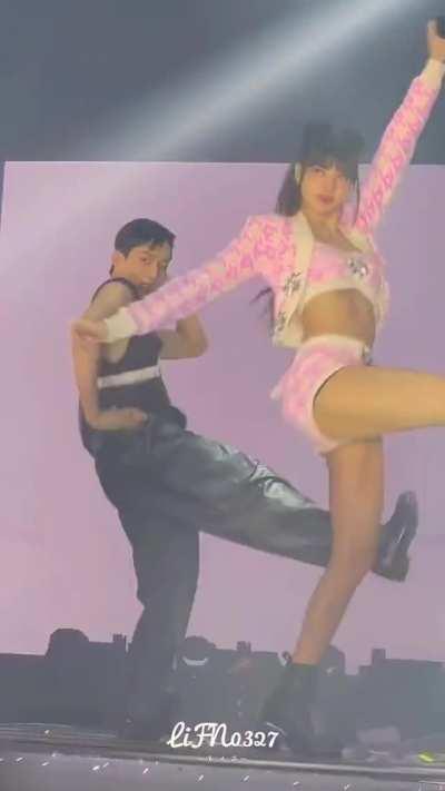 Lisa is such a slut in this outfit 💦 (enhanced to 2k)