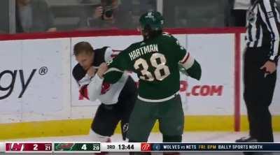 Andreas Johnsson drops the gloves AND the helmet, leaving Ryan Hartman confused and netting an extra 2 minute penalty