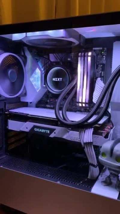 Built this is back in March to keep sane during the lockdown, after a long pc gaming hiatus!