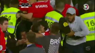 E quando o André Almeida se enganou e fez este golo?