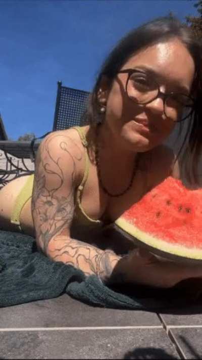 Hey babes!! Don't forget to check out my OnlyFans 🥵 Let's chat and play! I offer sexting there to 😈