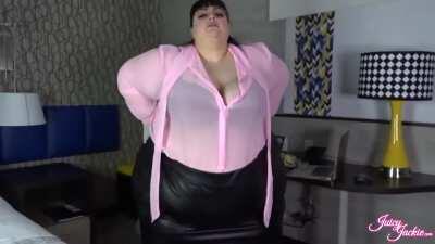 Crush me with your heaviness😝