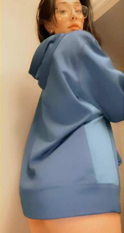 Running a survey to see how many of would pull out ?🍑