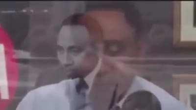 if they're paying washed up derek carr 150 million imagine how much lamar is going to ask for