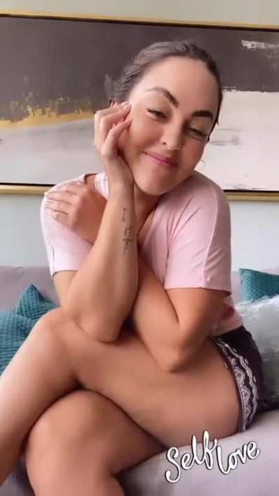 Mi Patty López de la Cerda mostrando el piernón loco.