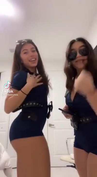 I’d let her handcuff me to the bed 😈