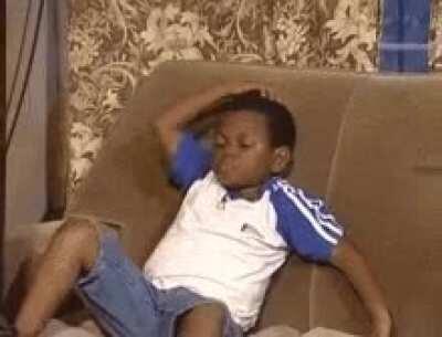 Me after spending 3000 coins trying to get IM Vieira only to get 2 black balls, 3 gold balls, and silver ball players for the rest of them