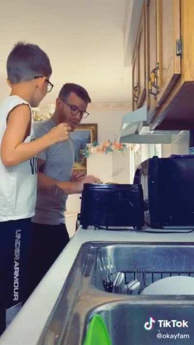 SLPT Don't put knifes in toasters!