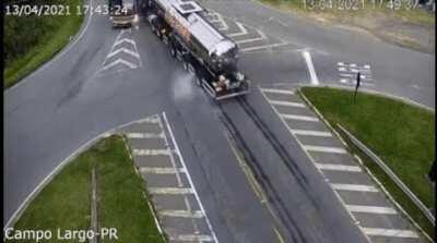 A complete idiot, putting people's lives in danger... white car driver died.