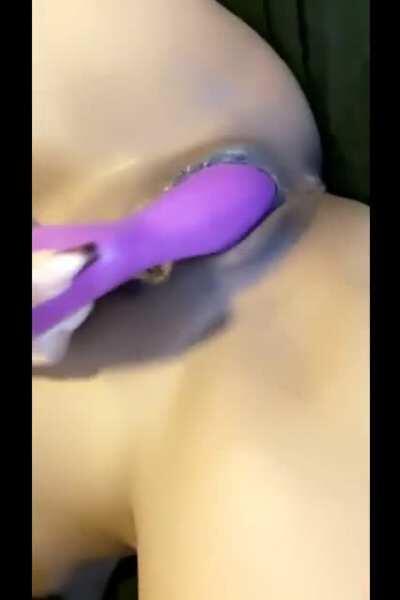 I’m subbed to her OF 🔥🔥join premium to see her newest content