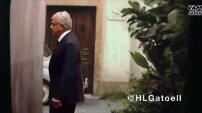 Imagínate el susto. Estás tranquilamente celebrando tu cumpleaños número 10, cuando de pronto escuchas una voz afuera que dice: 