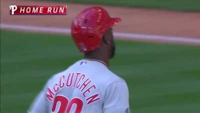 [Highlight] Andrew McCutchen homers to extend the Phillies lead