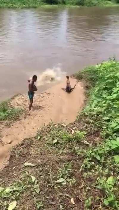 У кого-то телевизор не 8k, а у кого-то в детстве вот такие развлечения