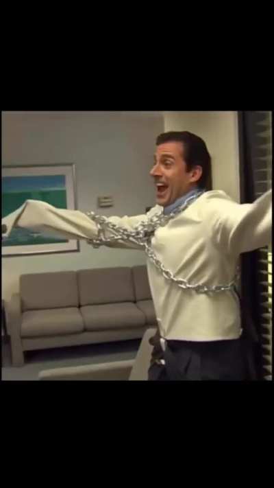 Steve Carrell wasn't supposed to break free, but in this blooper he did 😂
