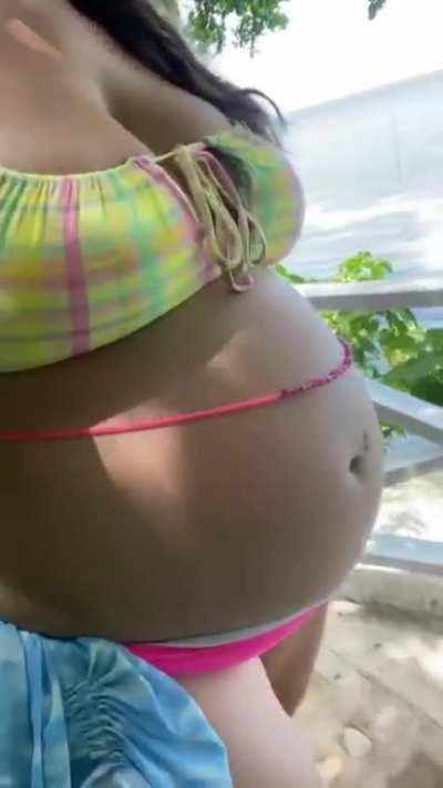 Ashley Graham pregnant