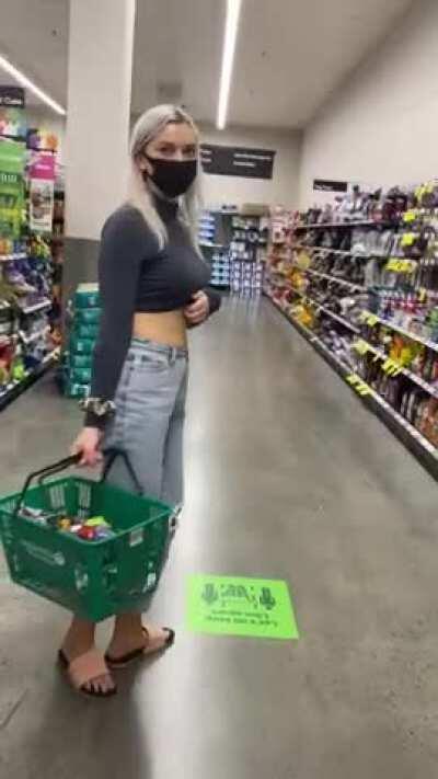 Quarantine shopping is always fun 😈