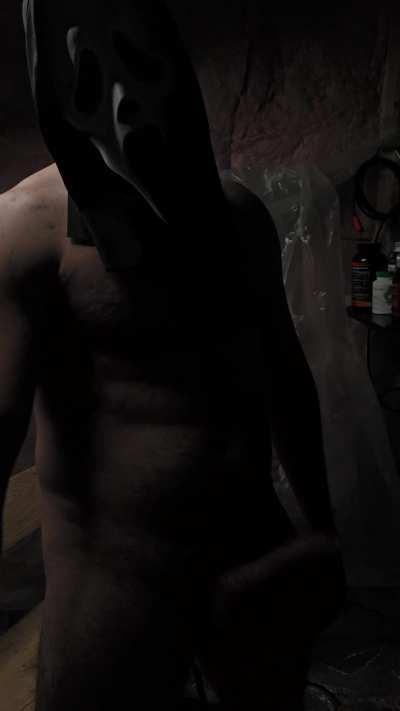 Ghostface needs some traps to goon tonight...