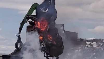 Detroit junkyard car fire 🔥