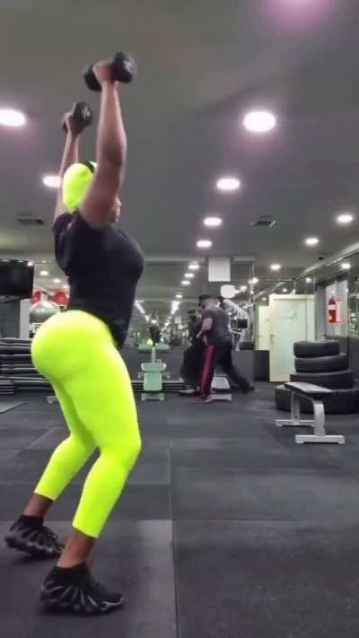 Big Booty Black Baddie Twerking And Working Out 😮‍💨🔥🍑 Anyone Know Her ? 