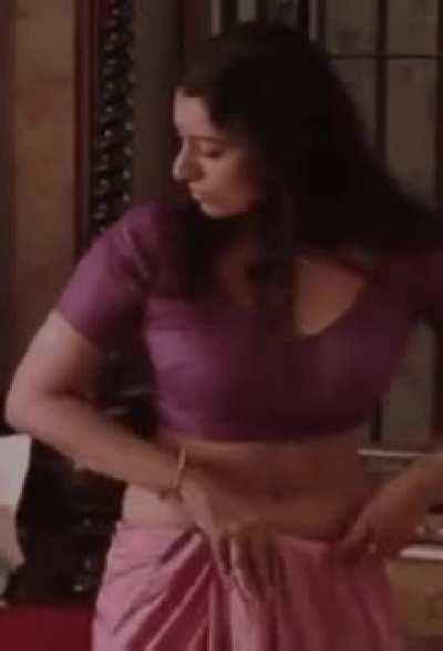 Tabu ammi her raat chupkay bete se chudnay ke baad hisband ke apas jaati hui.