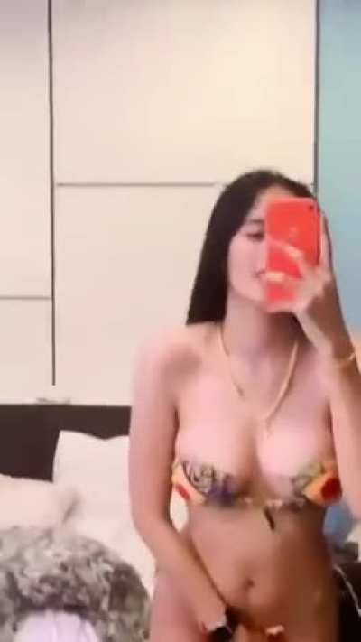 Hot 🔥 Thai girl 🧡