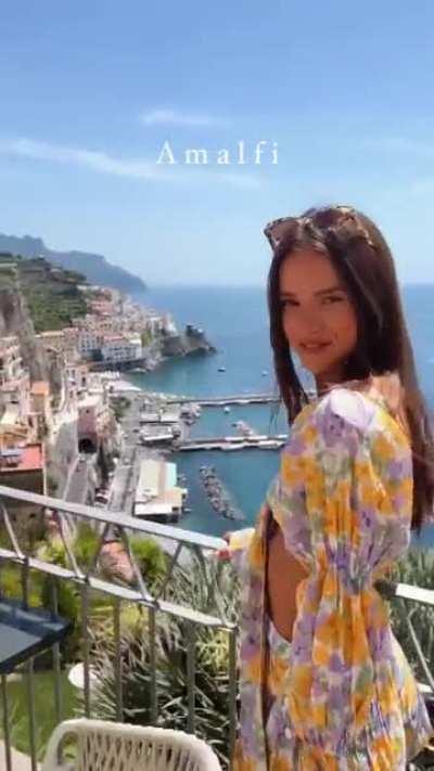 The red dress is my favorite even tho I’m not fond of red