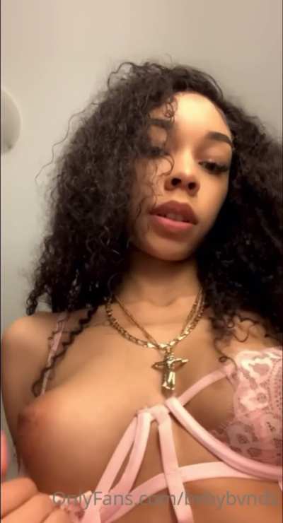 can you help me undress papi ?