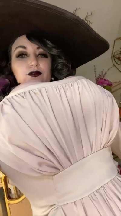 I got back in costume, missed this 😘