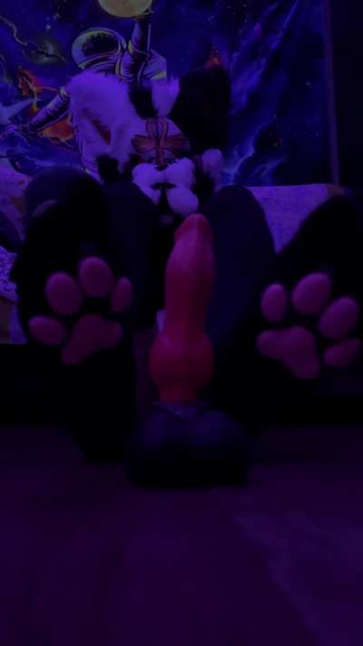 Interesting, will it work like hypnosis? >:3 [Avery Moon]