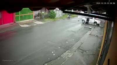 Police speeding in the rain.