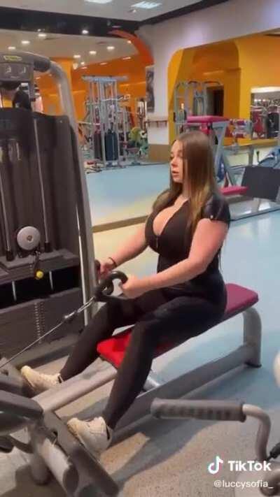 Her IG ( @bbyluccy )