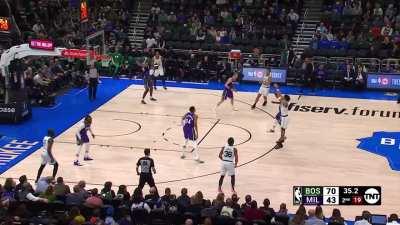 [Highlight] Tatum creates space and hits the stepback vs Jrue