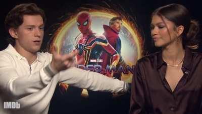 Zendaya really focusing on Tom Holland's fingers when he does the Spider-Man movement