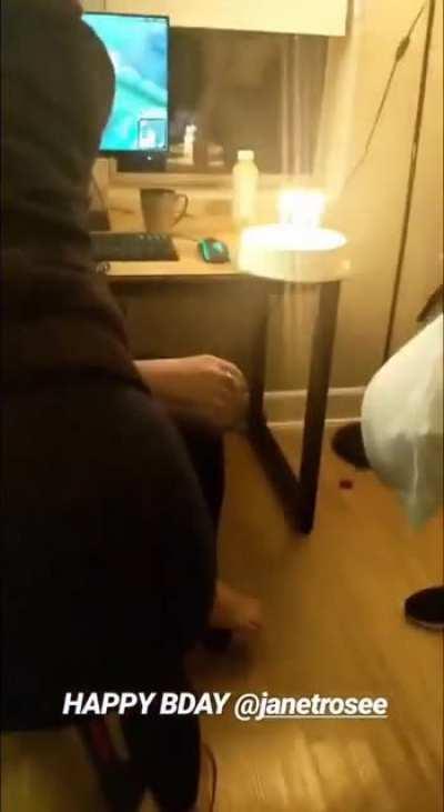 Shaking her booty some more