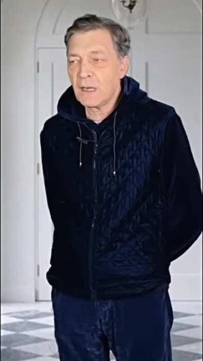 Ну кто из вас не любит импортозамещённые консервы?