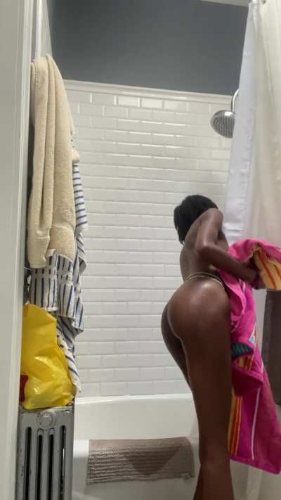 wanna get wet together 💦? 