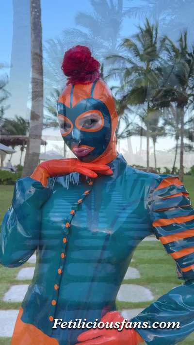 Wearing my orange latex gloves 🥰