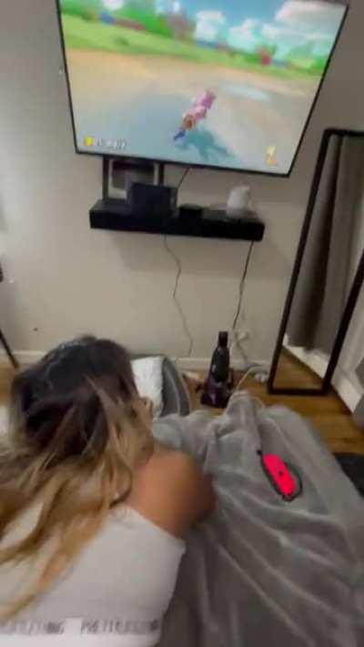 I still ending up cumming in first place even while my roommate was pounding me out 🥰