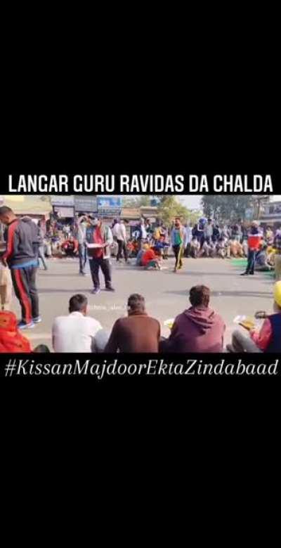 Ravidassia brothers serving kisans