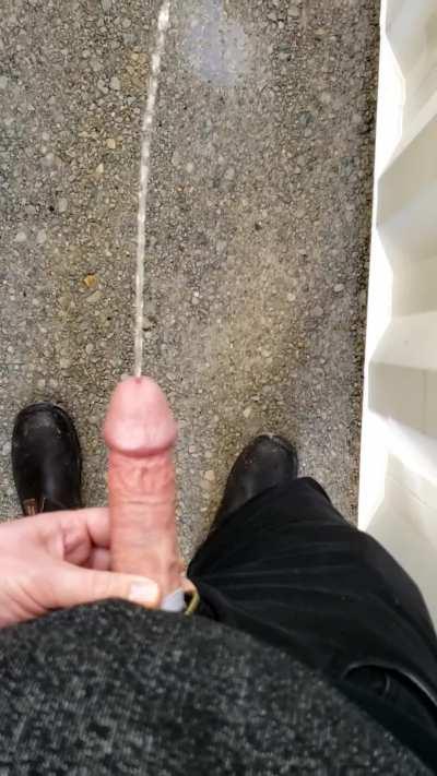 Taking a piss at the smoke pit 🙊