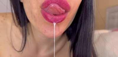 Brunette Cum Lips Porn