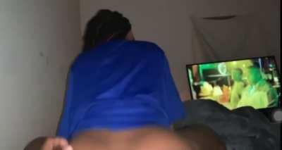 She riding like a cowgirl