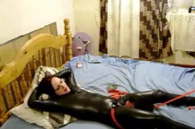 Front headscissor smothering in catsuit from unknown 