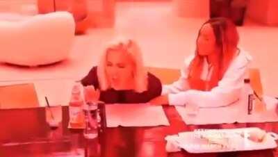 lorde when her ex told his new girlfriend that he loved the beach: