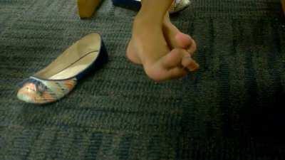 Candid Asian feet 🔥🔥🔥